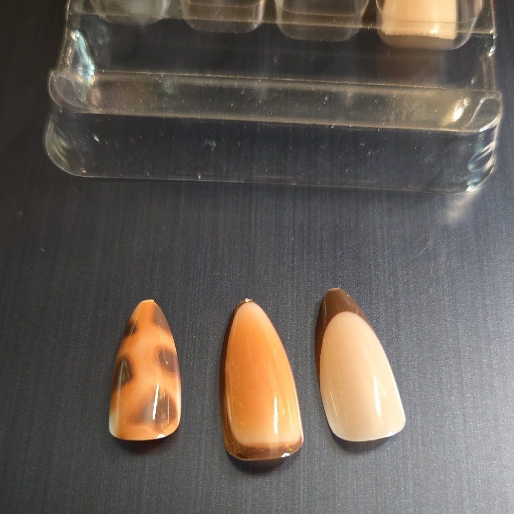 Do-It-Yourself Nail Set - Brown and Tan - Picture 3 of 4